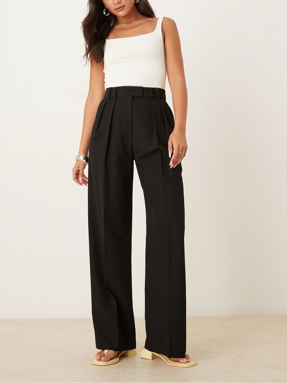 ASOS DESIGN tailored wide leg pants with pleat detail in black NWT